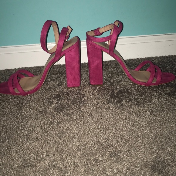 DYNAMITE sandals. - Picture 3 of 4